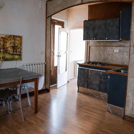 Le Chevalier Apartment กัสตีลโยเน ดิ ซิชีเลีย ภายนอก รูปภาพ