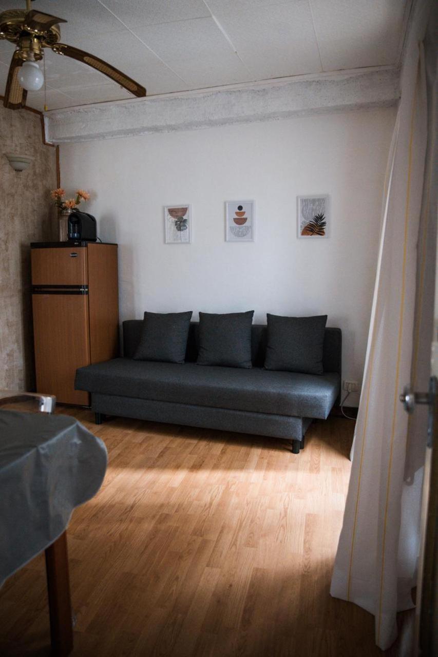 Le Chevalier Apartment กัสตีลโยเน ดิ ซิชีเลีย ภายนอก รูปภาพ